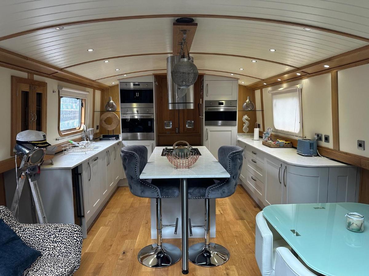 Luxury Boat - The Thistle Dream Uxbridge Exterior foto
